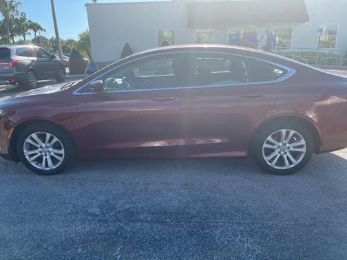 Photo 2 of 3 of 2015 Chrysler 200 Limited