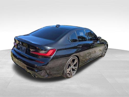 2020 BMW 330 i