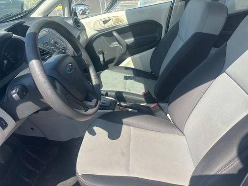 2013 Ford Fiesta S