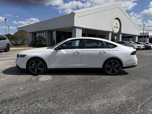 Platinum White Pearl 2026 Honda Accord Hybrid Sport