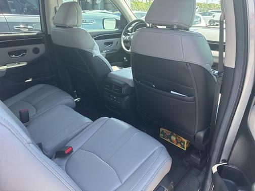 Lunar Silver Metallic 2024 Honda Pilot EX-L