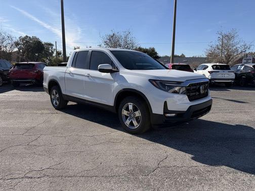Platinum White Pearl 2026 Honda Ridgeline RTL