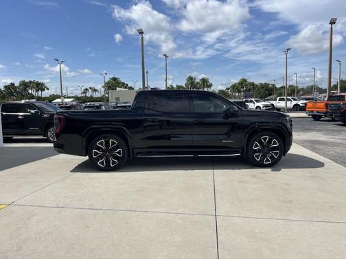 2025 GMC Sierra EV Denali