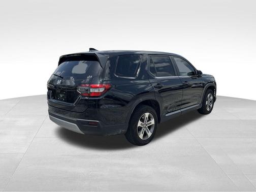 2023 Honda Pilot EX-L 8-Passenger