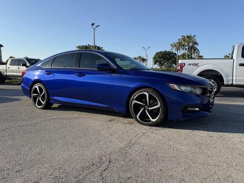 Still Night Pearl 2020 Honda Accord Sport 1.5T