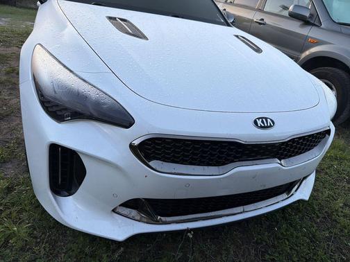 Snow White Pearl 2020 Kia Stinger GT1