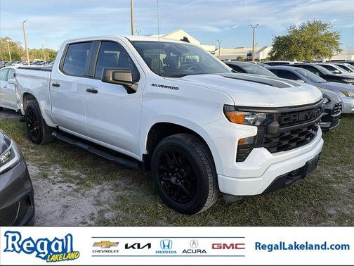Summit White 2023 Chevrolet Silverado 1500 Custom
