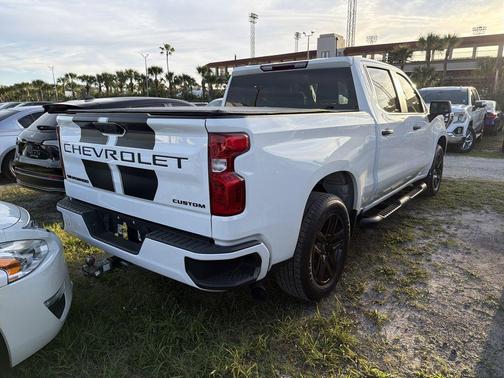 Summit White 2023 Chevrolet Silverado 1500 Custom