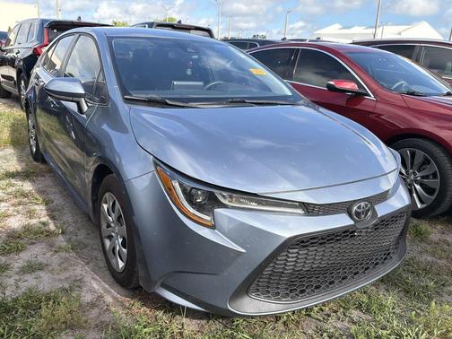 CELESTITE 2020 Toyota Corolla LE
