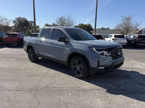 Sonic Gray Pearl 2026 Honda Ridgeline TrailSport+
