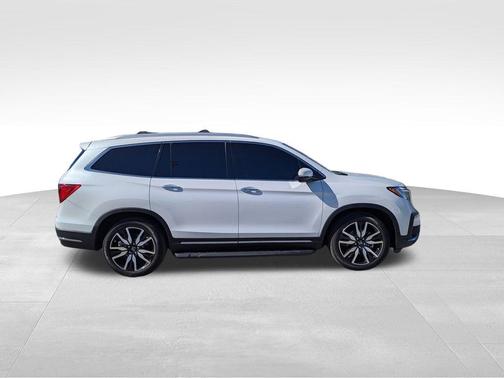 2022 Honda Pilot Touring 7-Passenger