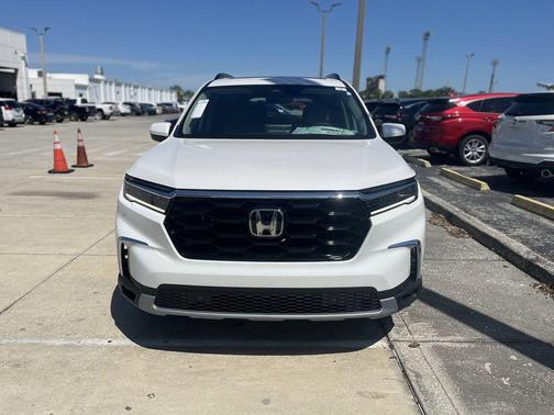 2025 Honda Pilot Touring