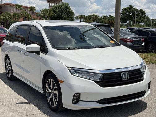Platinum White Pearl 2023 Honda Odyssey Touring