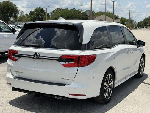 Platinum White Pearl 2023 Honda Odyssey Touring