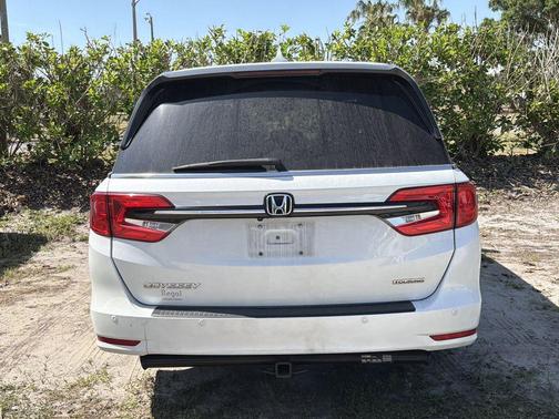 Platinum White Pearl 2023 Honda Odyssey Touring