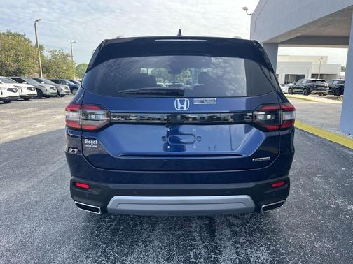 2025 Honda Pilot Touring