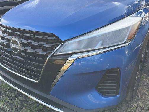 Electric Blue Metallic 2024 Nissan Kicks SV