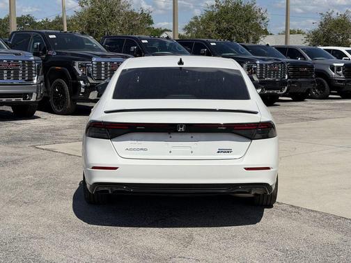 Platinum White Pearl 2024 Honda Accord Hybrid Sport-L