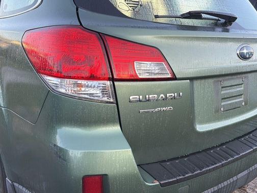 2014 Subaru Outback 2.5i