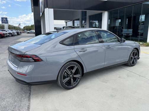 Urban Gray Pearl 2026 Honda Accord SE