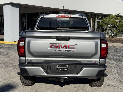 2025 GMC Canyon AT4