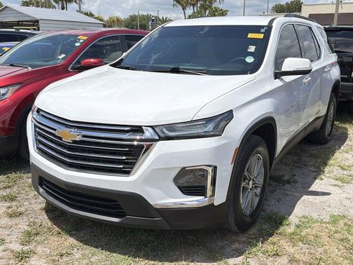 Summit White 2023 Chevrolet Traverse LT Cloth