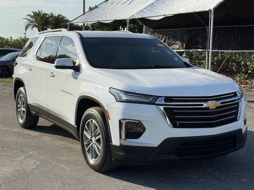 Summit White 2023 Chevrolet Traverse LT Cloth