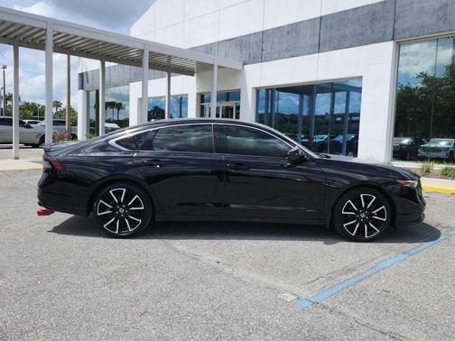 Crystal Black Pearl 2024 Honda Accord Hybrid Touring