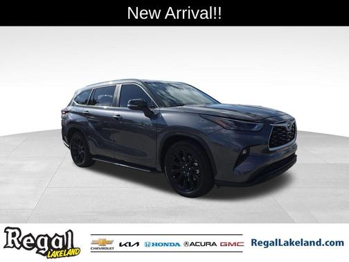 2024 Toyota Highlander XLE