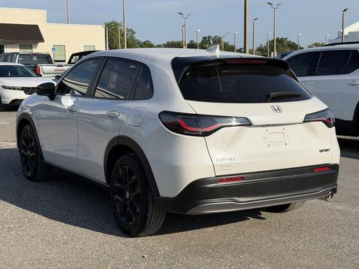 Platinum White Pearl 2024 Honda HR-V Sport