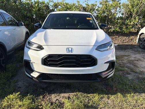 Platinum White Pearl 2024 Honda HR-V Sport
