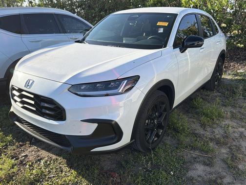 Platinum White Pearl 2024 Honda HR-V Sport