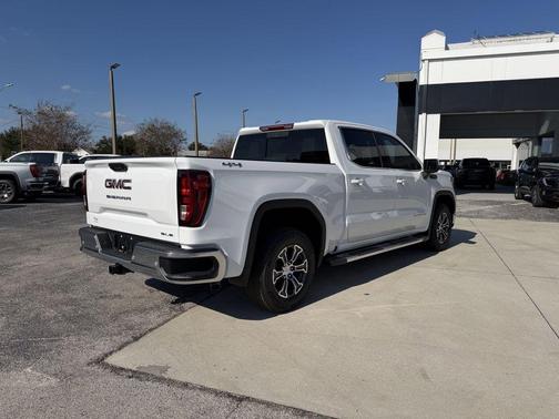 2026 GMC Sierra 1500 SLE