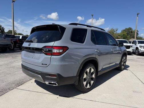 Sonic Gray Pearl 2026 Honda Pilot Elite