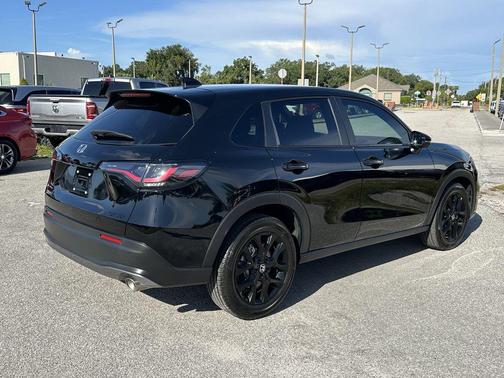 Crystal Black Pearl 2025 Honda HR-V Sport