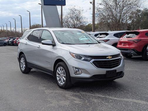 Silver Ice Metallic 2018 Chevrolet Equinox 1LT