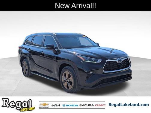 2023 Toyota Highlander Hybrid Bronze Edition