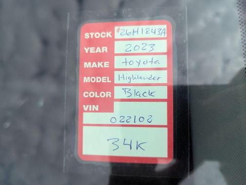 2023 Toyota Highlander Hybrid Bronze Edition