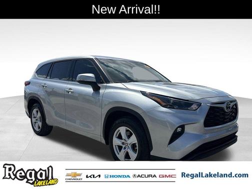 2022 Toyota Highlander LE