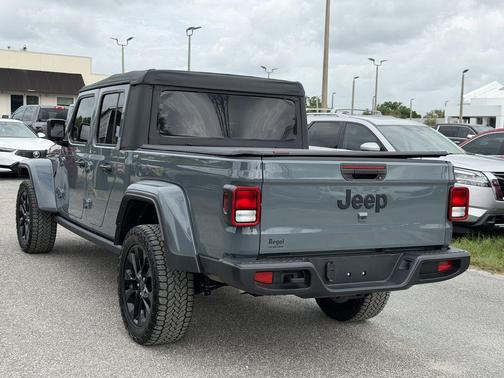 Anvil Clearcoat 2025 Jeep Gladiator Sport