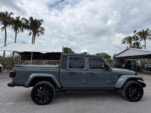 Anvil Clearcoat 2025 Jeep Gladiator Sport