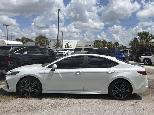 Pearl 2025 Toyota Camry XSE