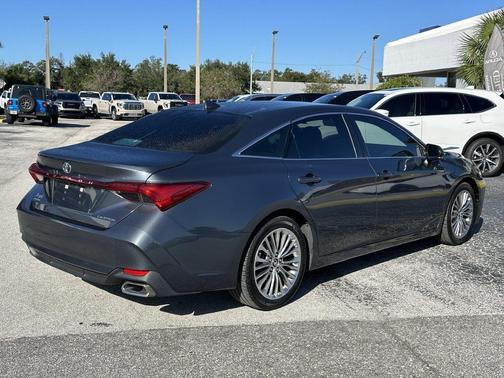 Harbor Gray Metallic 2019 Toyota Avalon Limited