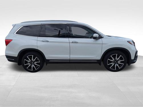 2021 Honda Pilot Touring 8-Passenger