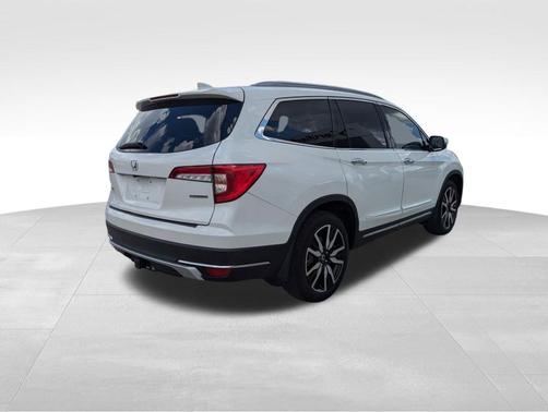 2021 Honda Pilot Touring 8-Passenger