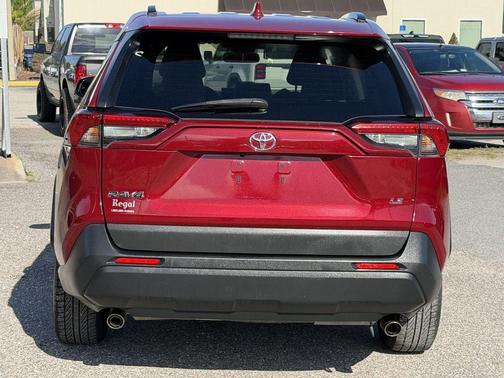 Pearl 2019 Toyota RAV4 LE
