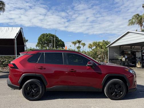 Pearl 2019 Toyota RAV4 LE