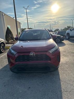 Pearl 2019 Toyota RAV4 LE