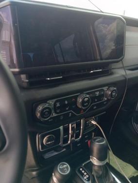 2024 Jeep Gladiator Sport