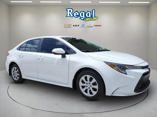 Ice 2025 Toyota Corolla LE